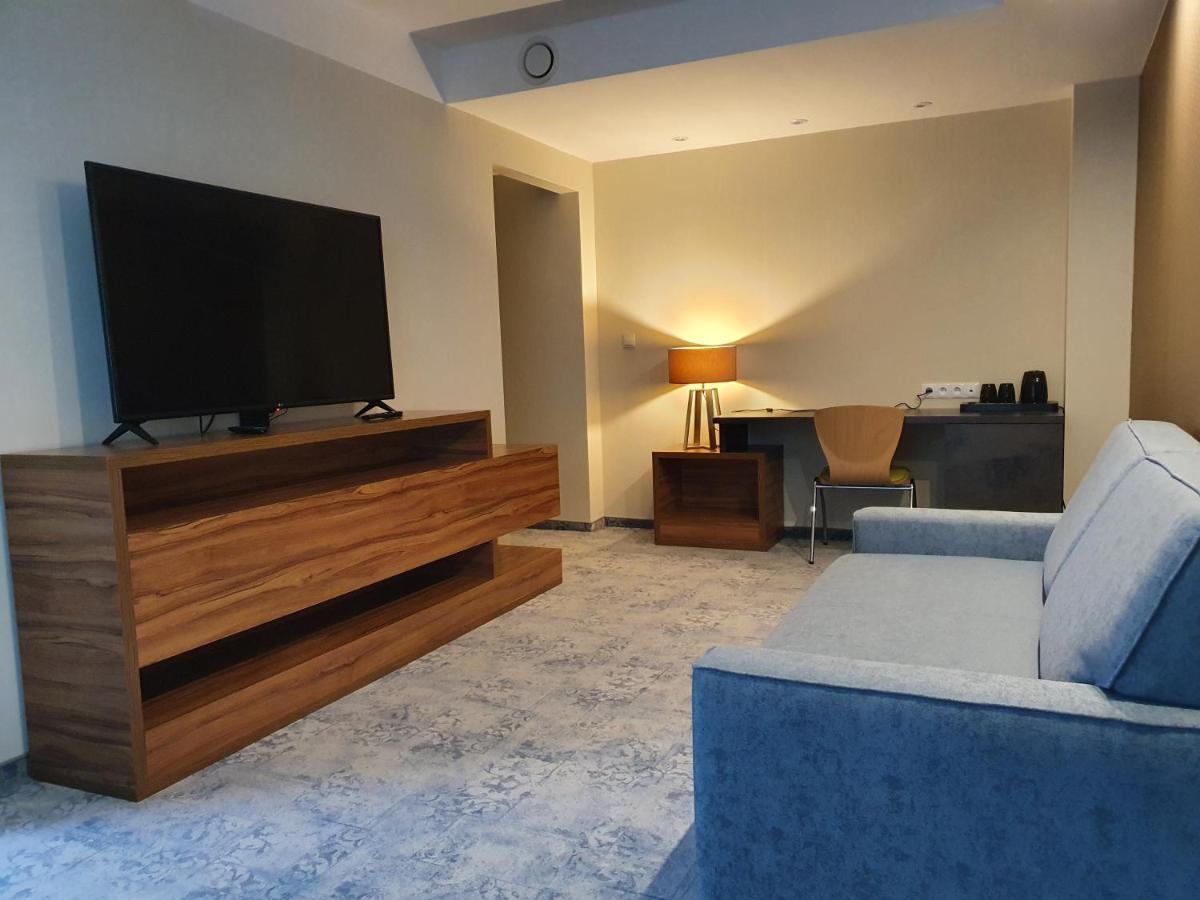 Green Garden Hotel 拉辛 外观 照片