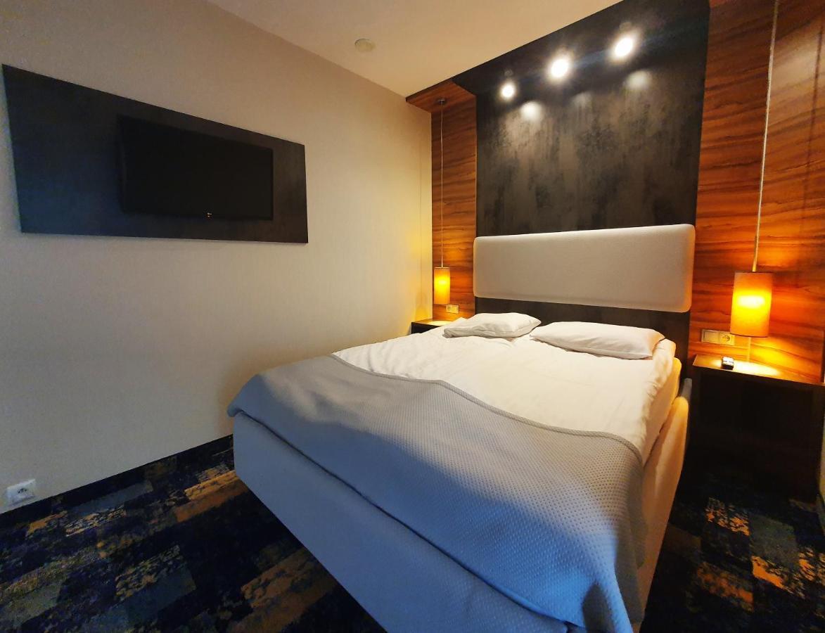 Green Garden Hotel 拉辛 外观 照片