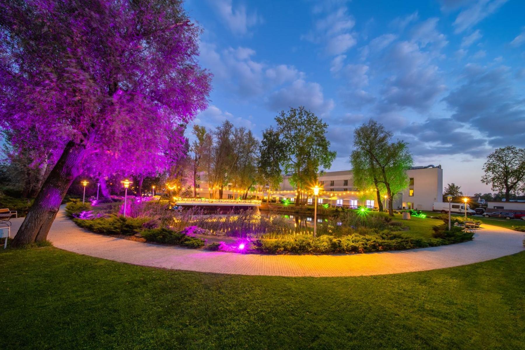 Green Garden Hotel 拉辛 外观 照片